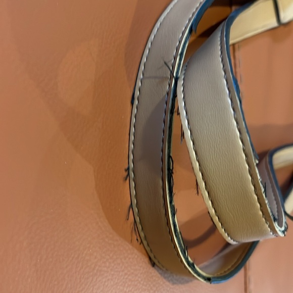 Jones New York handbag. - Picture 8 of 9